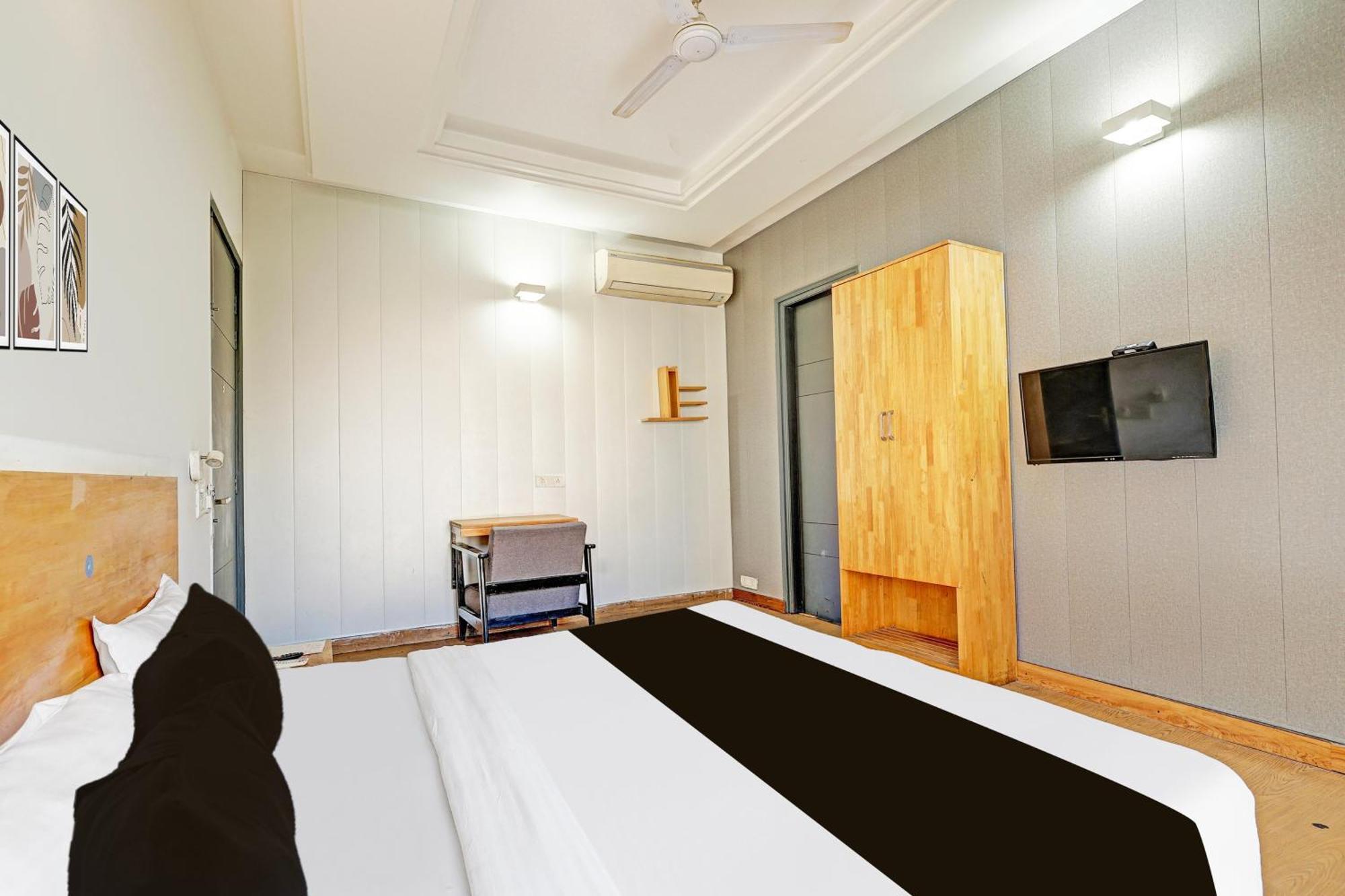 Townhouse Sector 49 Sohna Road Otel Gurgaon Dış mekan fotoğraf