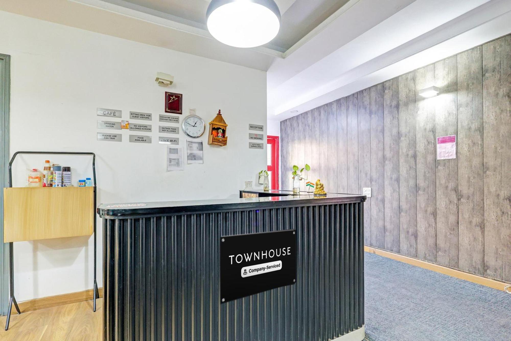 Townhouse Sector 49 Sohna Road Otel Gurgaon Dış mekan fotoğraf